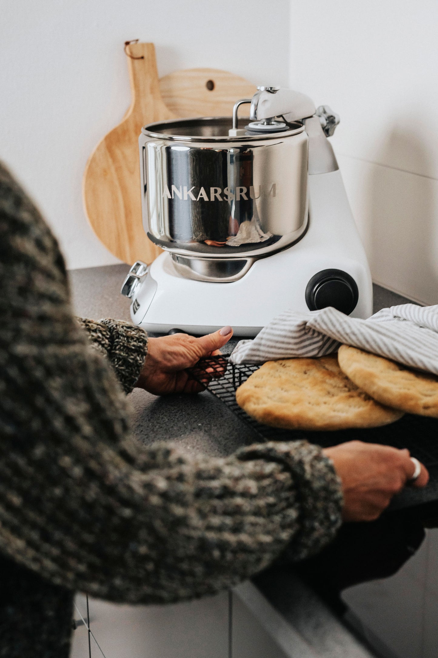 Ankarsrum Assistent Original Stand Mixer - Glossy White