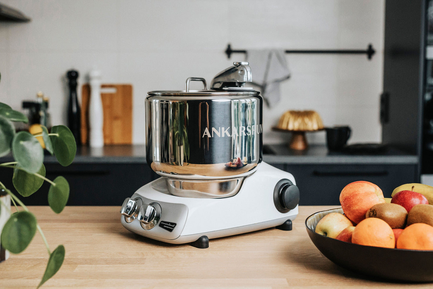 Ankarsrum Assistent Original Stand Mixer - Glossy White